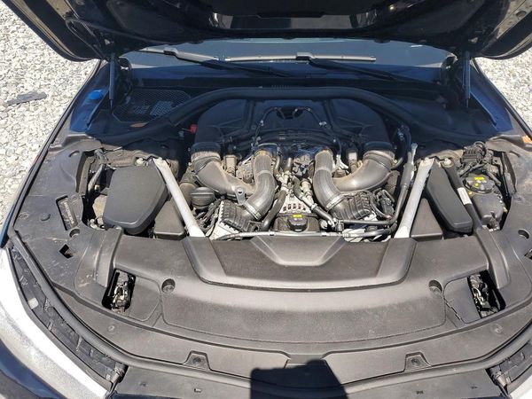 2018 BMW 750 xDrive