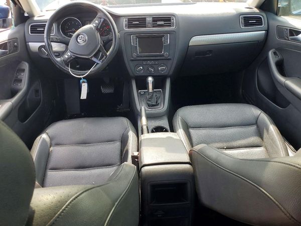 2017 VOLKSWAGEN JETTA SE