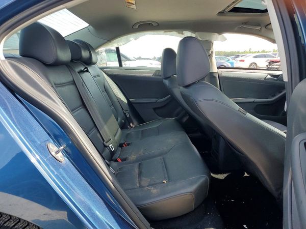 2017 VOLKSWAGEN JETTA SE