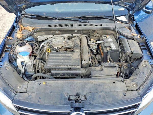 2017 VOLKSWAGEN JETTA SE