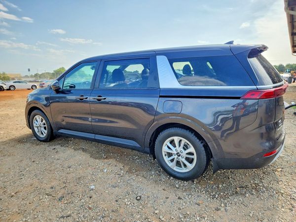 2023 KIA CARNIVAL LX, LX Seat Package