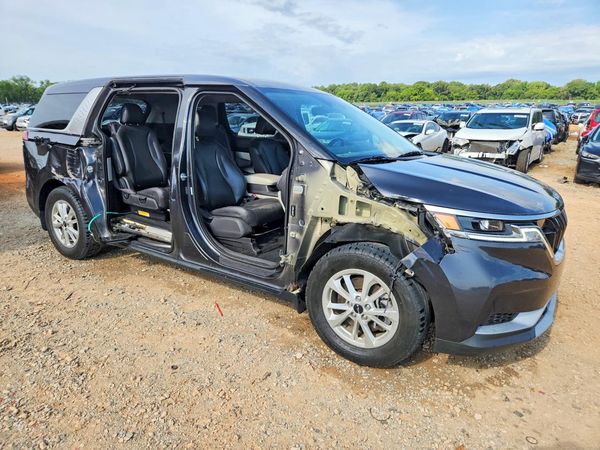 2023 KIA CARNIVAL LX, LX Seat Package