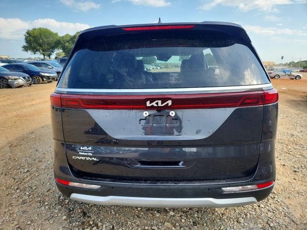2023 KIA CARNIVAL LX, LX Seat Package