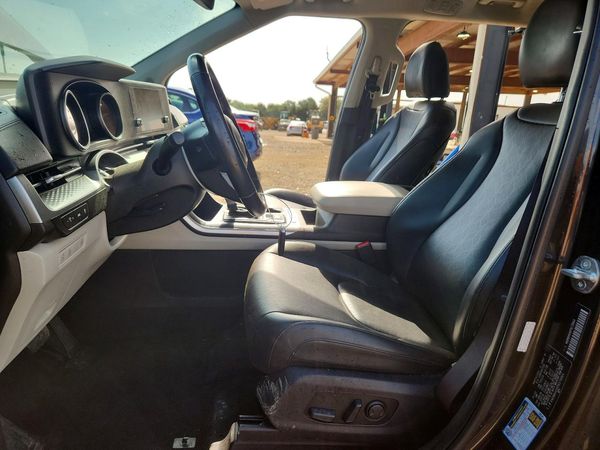2023 KIA CARNIVAL LX, LX Seat Package
