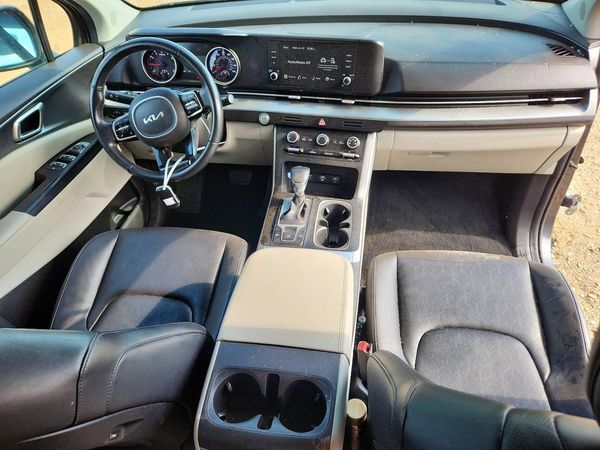 2023 KIA CARNIVAL LX, LX Seat Package