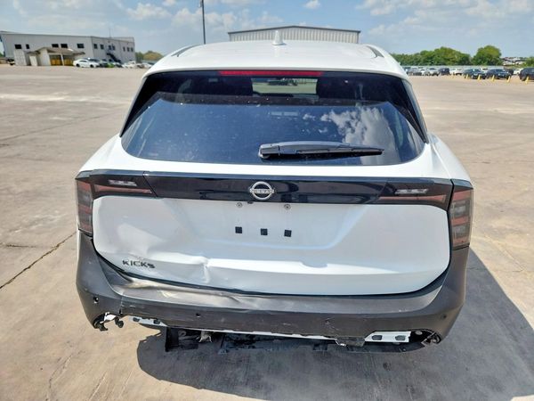 2025 NISSAN KICKS SV