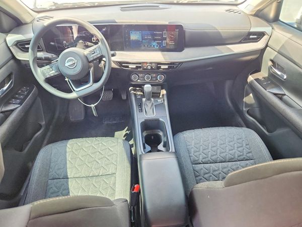 2025 NISSAN KICKS SV