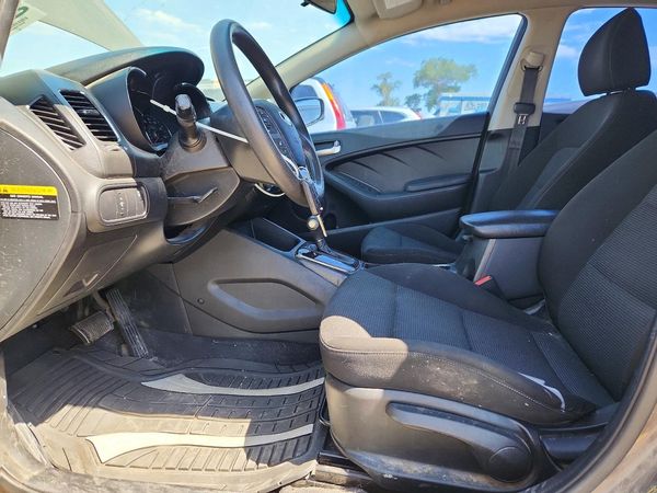 2017 KIA FORTE LX Base