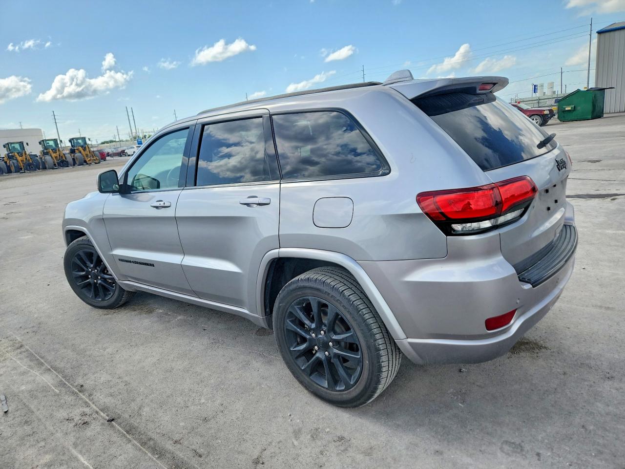 2018 JEEP GRAND CHEROKEE LAREDO 4X2