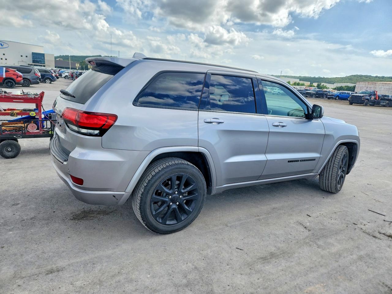 2018 JEEP GRAND CHEROKEE LAREDO 4X2