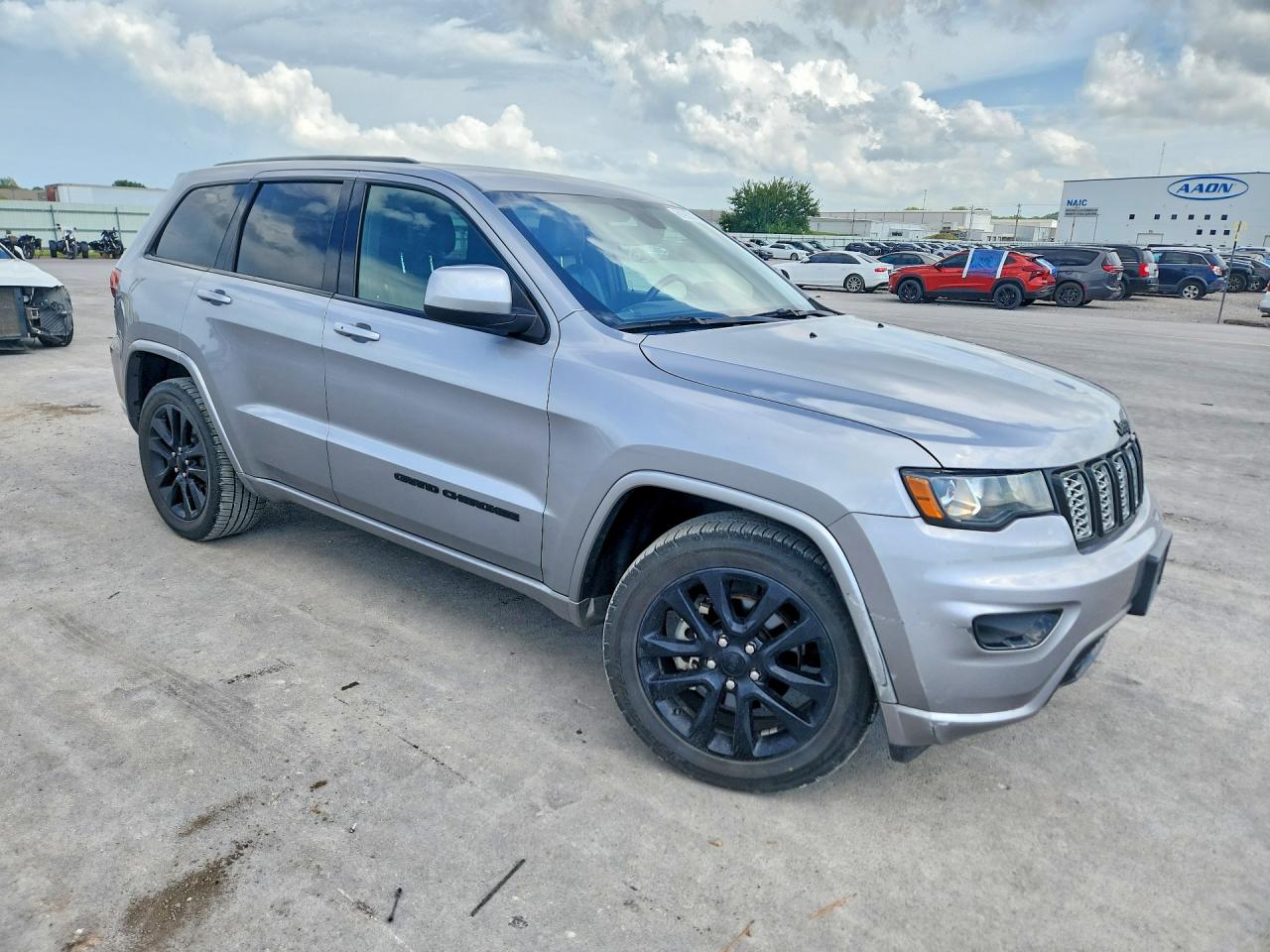 2018 JEEP GRAND CHEROKEE LAREDO 4X2