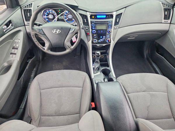 2013 HYUNDAI SONATA