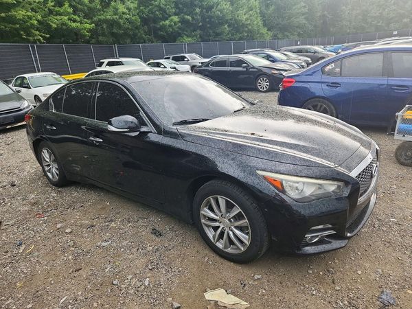 2015 INFINITI Q50