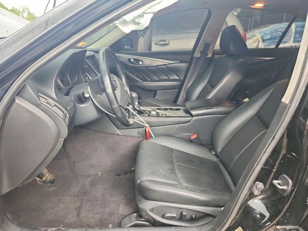 2015 INFINITI Q50