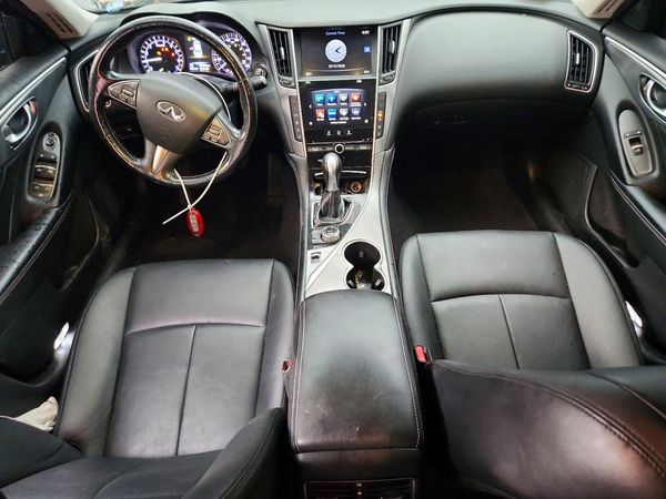 2015 INFINITI Q50