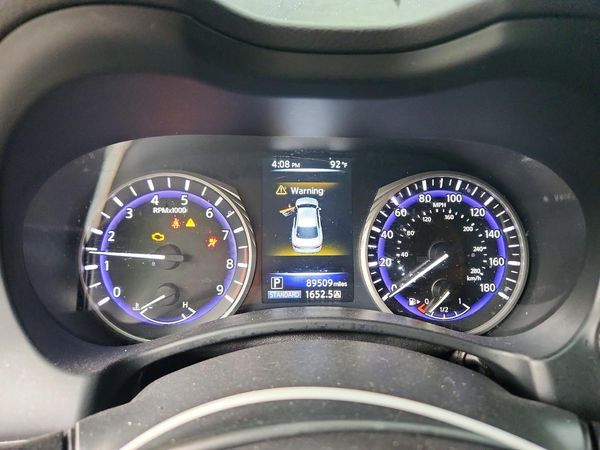 2015 INFINITI Q50