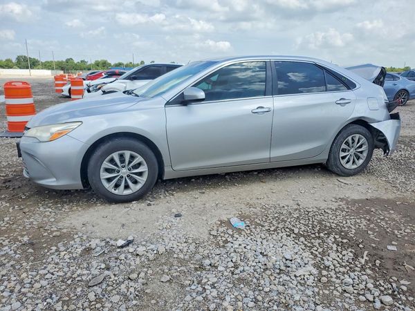 2017 TOYOTA CAMRY
