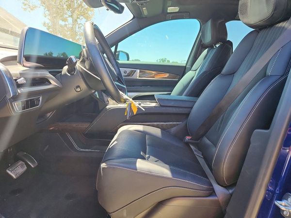 2026 CADILLAC VISTIQ
