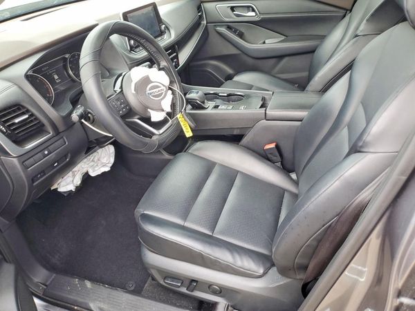 2021 NISSAN ROGUE SV — DENT