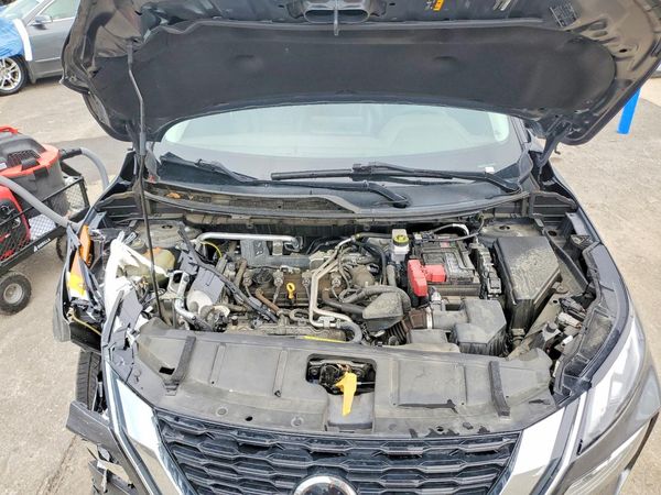 2021 NISSAN ROGUE SV — Engine bay