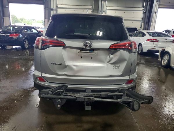 2018 TOYOTA RAV4 Adventure/XLE