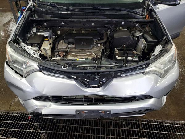 2018 TOYOTA RAV4 Adventure/XLE