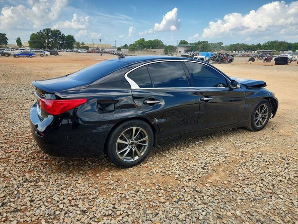 2015 INFINITI Q50