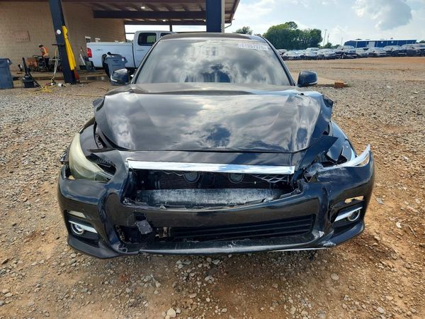2015 INFINITI Q50