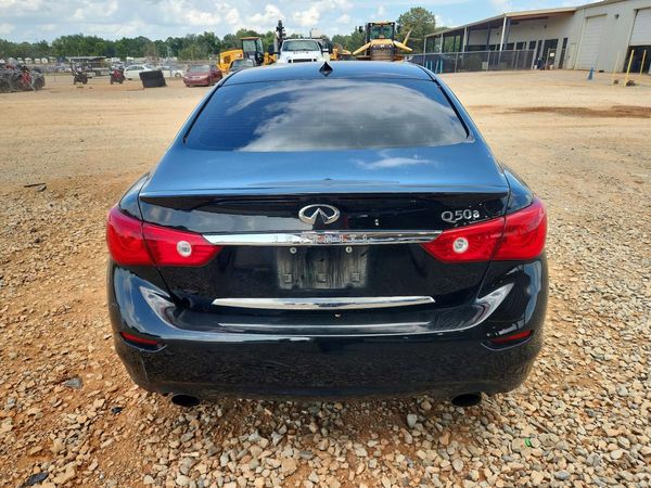2015 INFINITI Q50