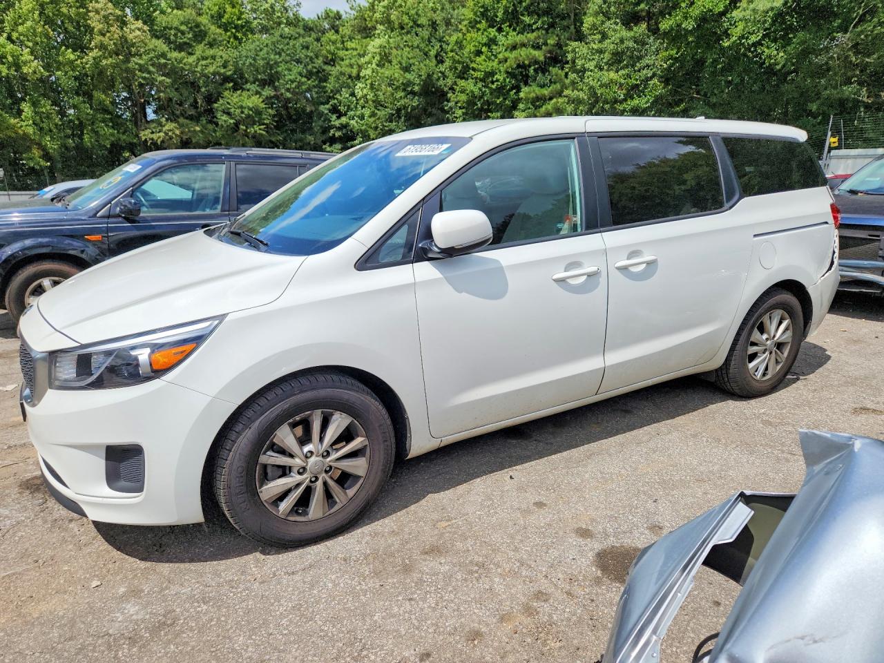 2017 KIA SEDONA LX