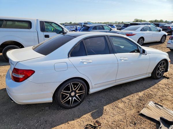 2013 MERCEDES-BENZ C C300