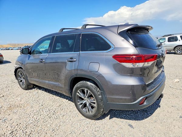 2018 TOYOTA HIGHLANDER LE/LE Plus