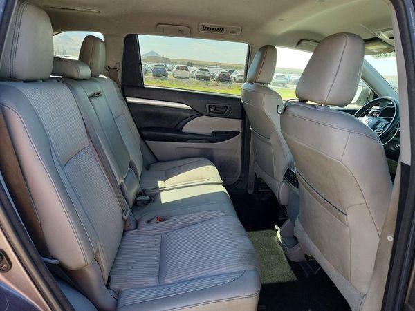 2018 TOYOTA HIGHLANDER LE/LE Plus
