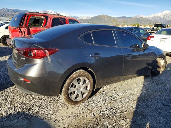2018 MAZDA 3