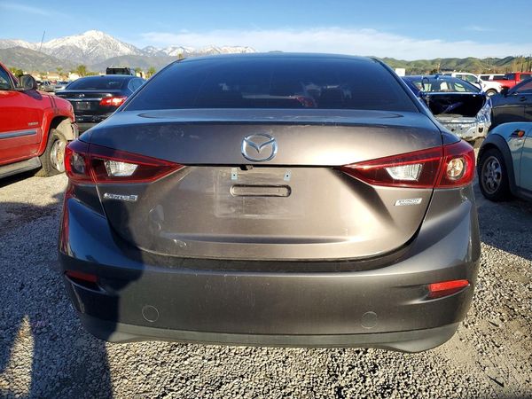 2018 MAZDA 3