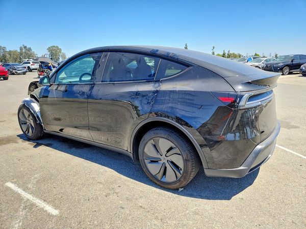 2026 TESLA MODEL Y