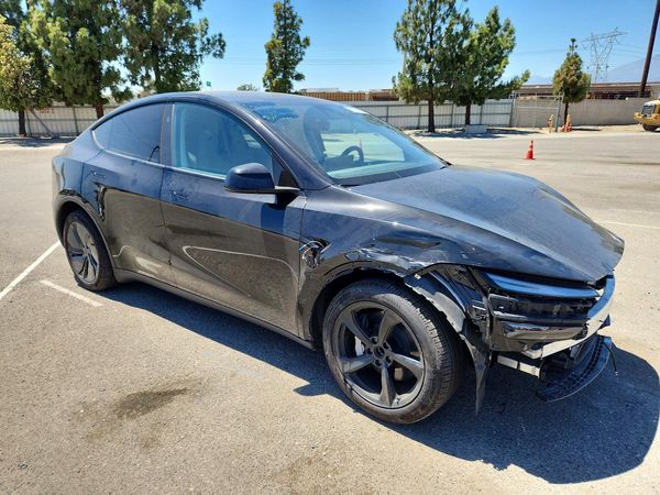 2026 TESLA MODEL Y
