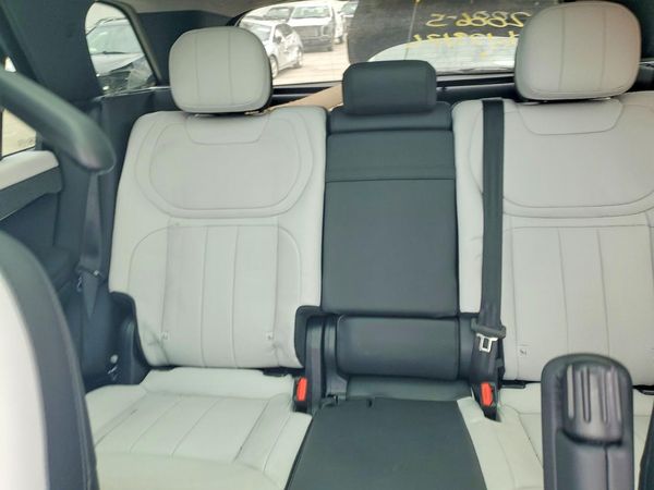 2025 LAND ROVER RANGE ROVER SPORT P400 Dynamic SE