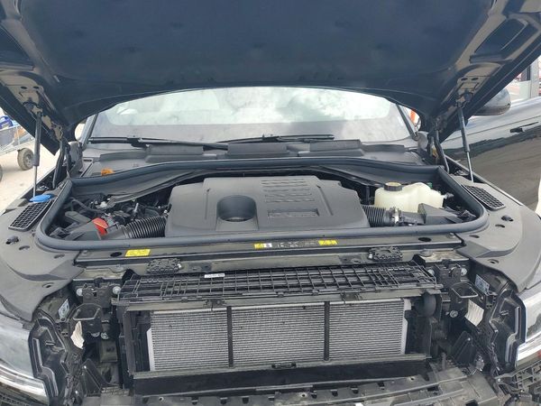 2025 LAND ROVER RANGE ROVER SPORT P400 Dynamic SE