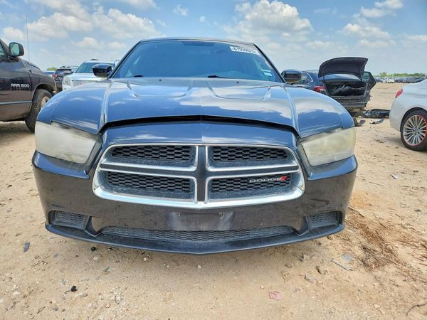 2013 DODGE CHARGER SE