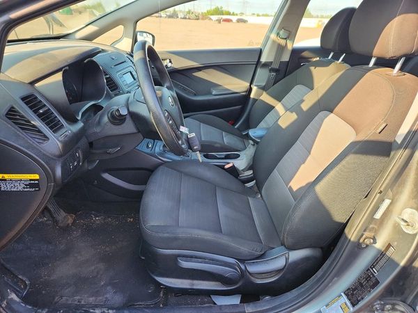 2016 KIA FORTE5 GL (Middle-Low Grade)