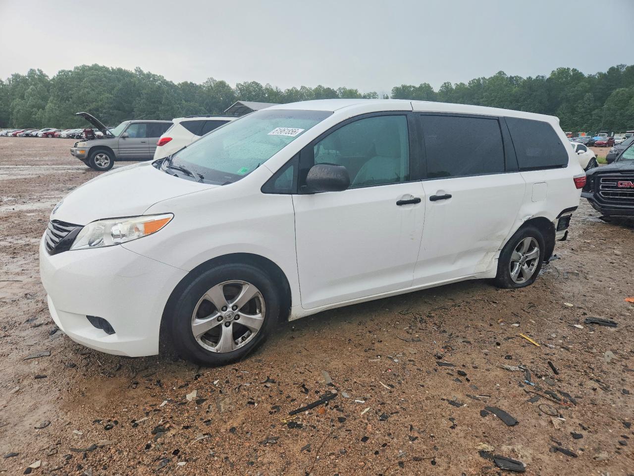 2015 TOYOTA SIENNA