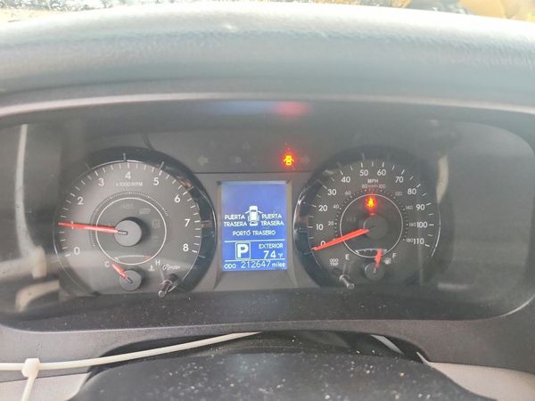 2015 TOYOTA SIENNA