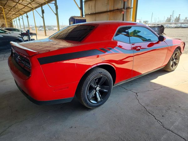 2016 DODGE CHALLENGER SXT