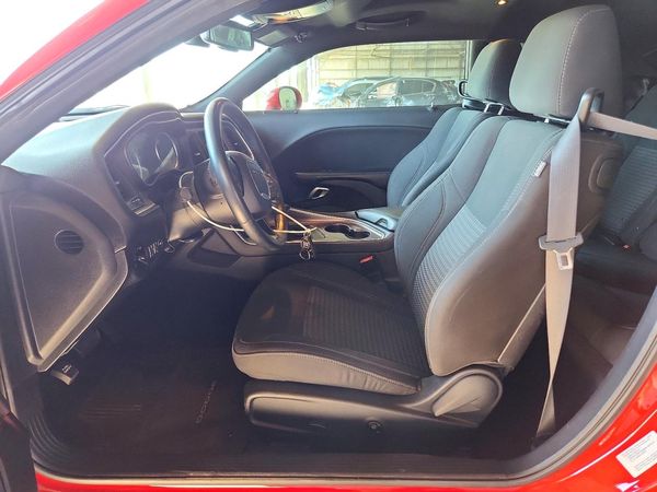 2016 DODGE CHALLENGER SXT
