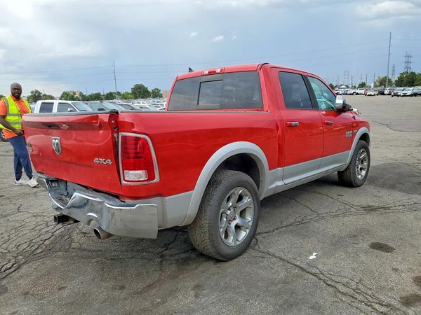 2016 RAM 1500 LARAMIE CREW CAB 4X4