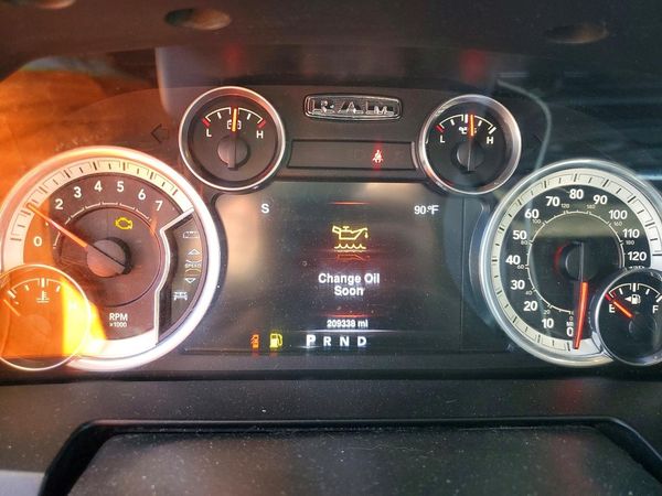 2016 RAM 1500 LARAMIE CREW CAB 4X4