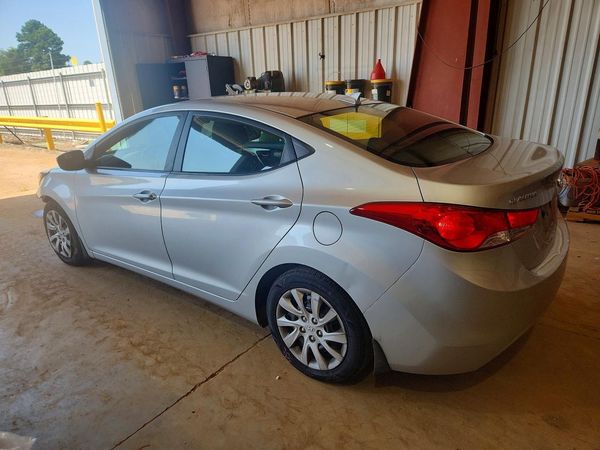 2013 HYUNDAI ELANTRA