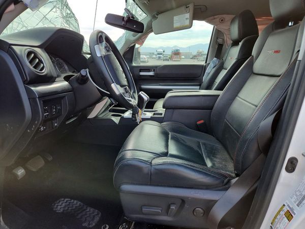 2017 TOYOTA TUNDRA SR5/TRD Pro — DENT