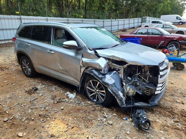 2018 TOYOTA HIGHLANDER SE/XLE